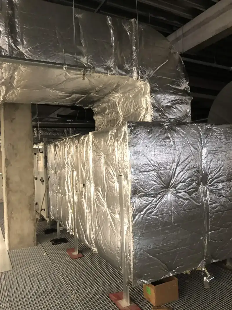 Gaines rectangulaires de grande section calorifugées